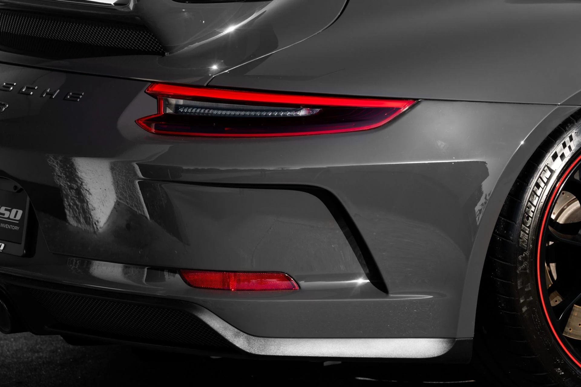 mph024_578173195_Used_2018_Porsche_911_GT_3_1755272632_b53033c132