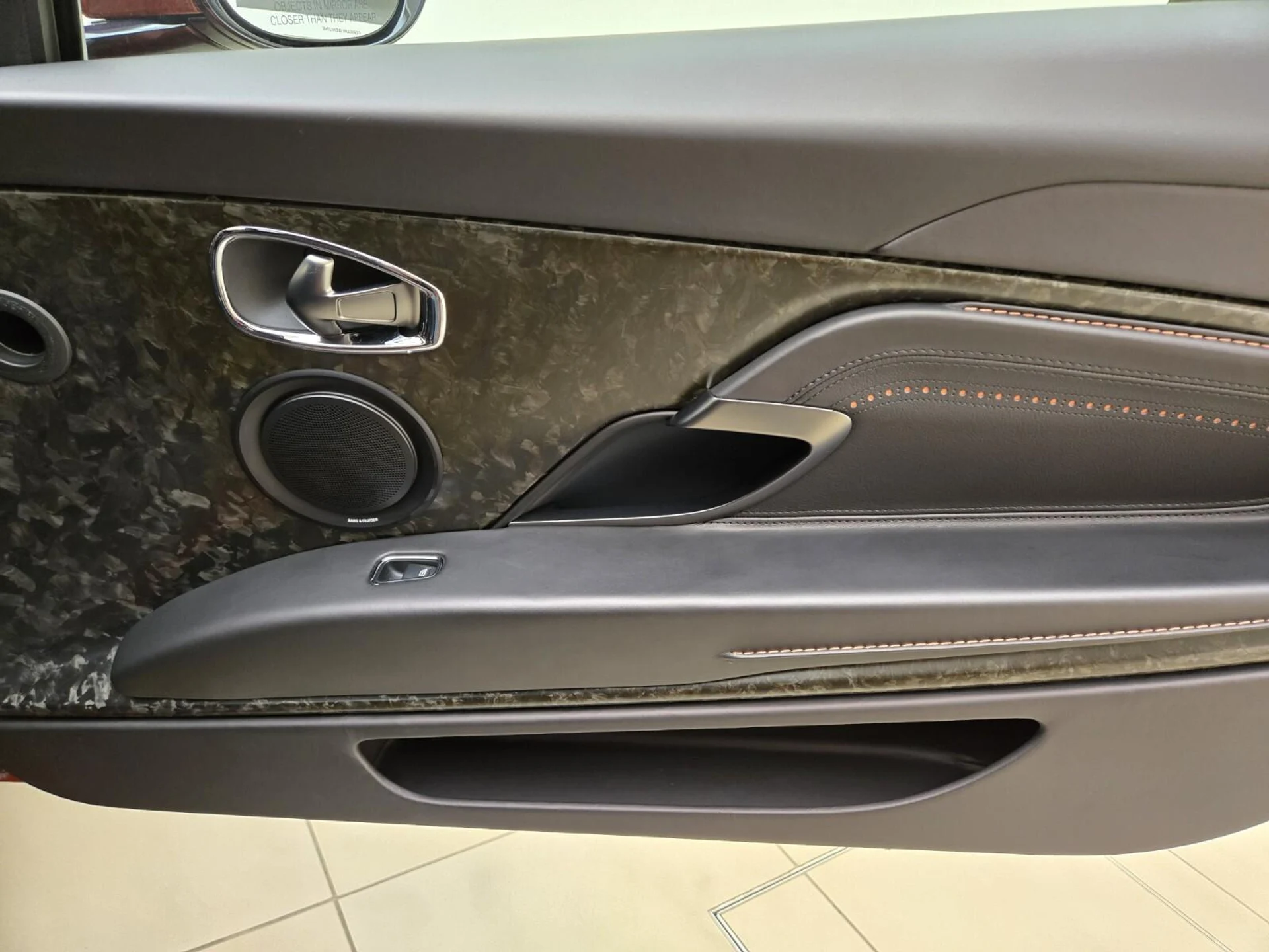 mph024_579231384_Used_2017_Aston_Martin_DB_11_Launch_Edition_1765003836_4e355eb775