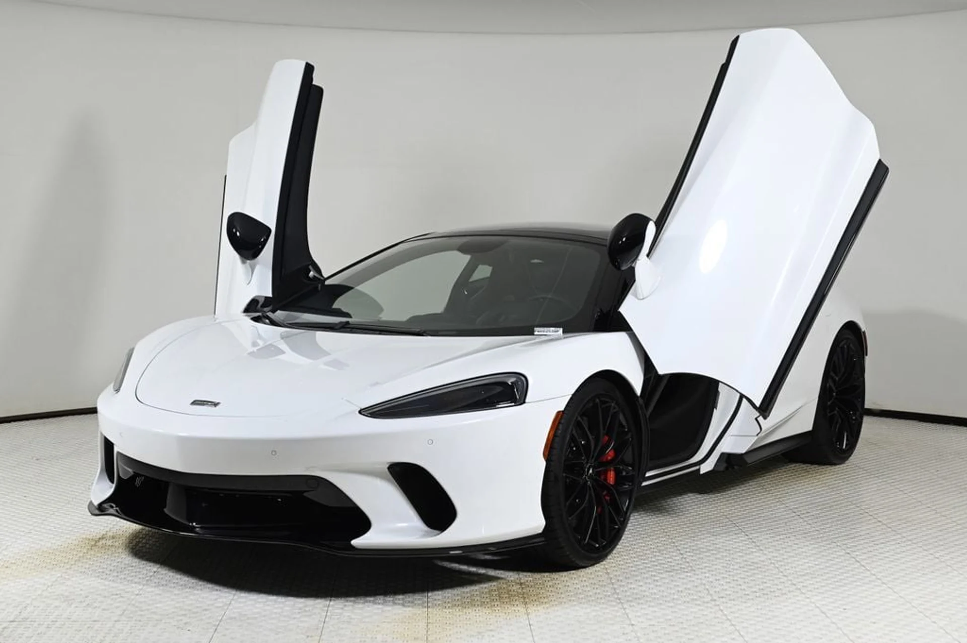 mph024_58665254_used_2023_mclaren_gt_base_11350_22918857_24_1024_8751a7b901