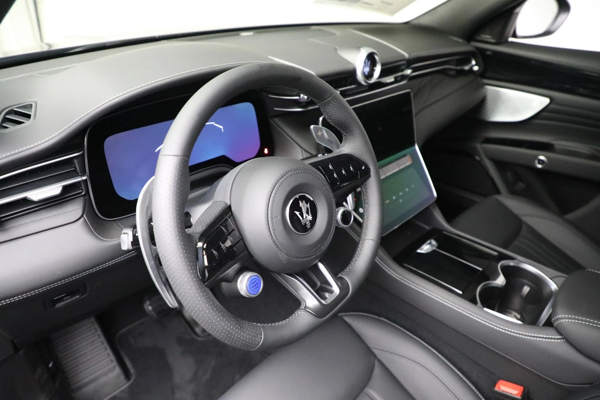mph024_588408218_New_2024_Maserati_Grecale_GT_8bcd8c8480