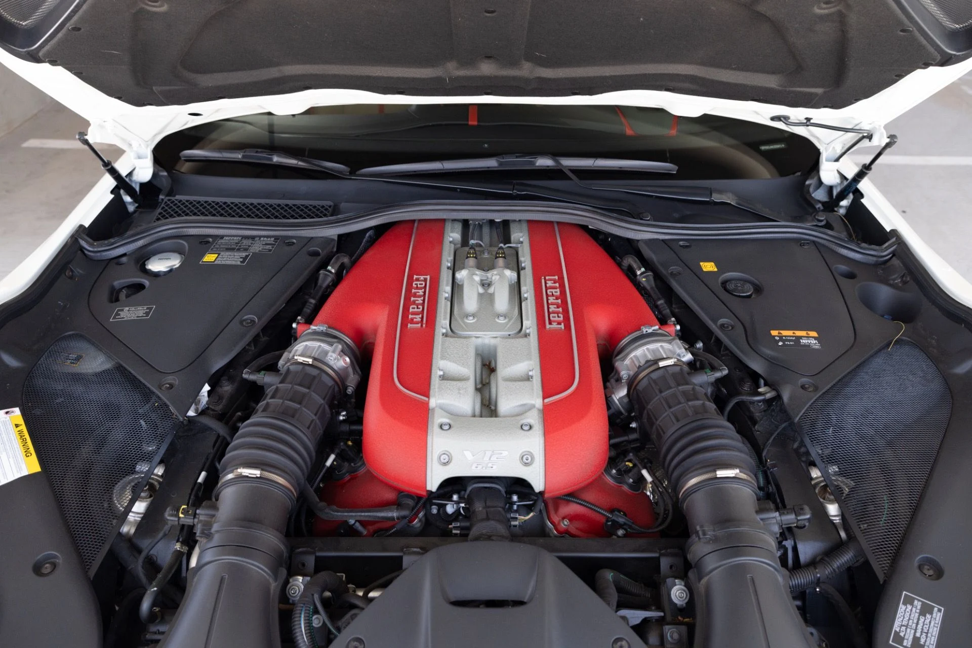 mph024_589001706_Used_2020_Ferrari_812_Superfast_1779237013_e48b6bc73e