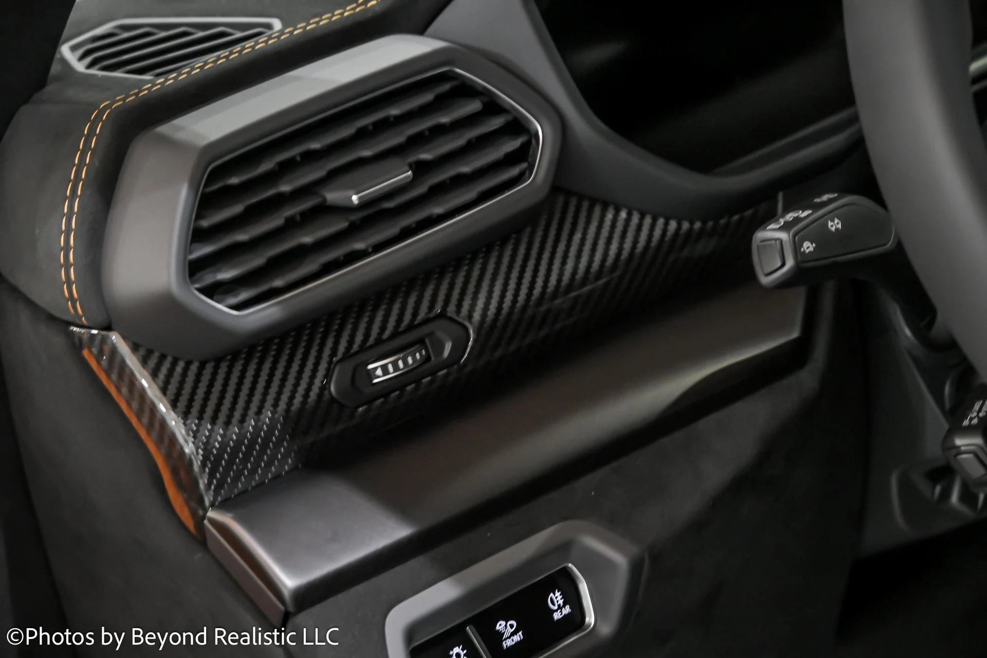 mph024_589008434_Used_2024_Lamborghini_Urus_Performante_1765964559_032e5c6a7e