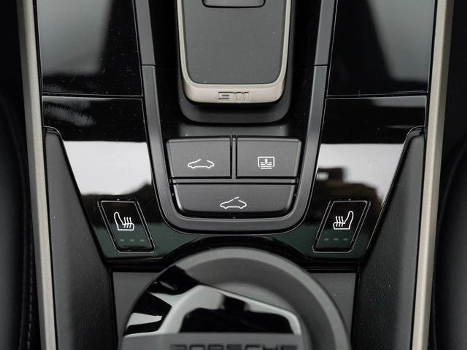 mph024_589973542_t_WS_Wa_fu_Ac_V8_F7i3b8_Vs_Y_Qo_NA_11cf3b870d