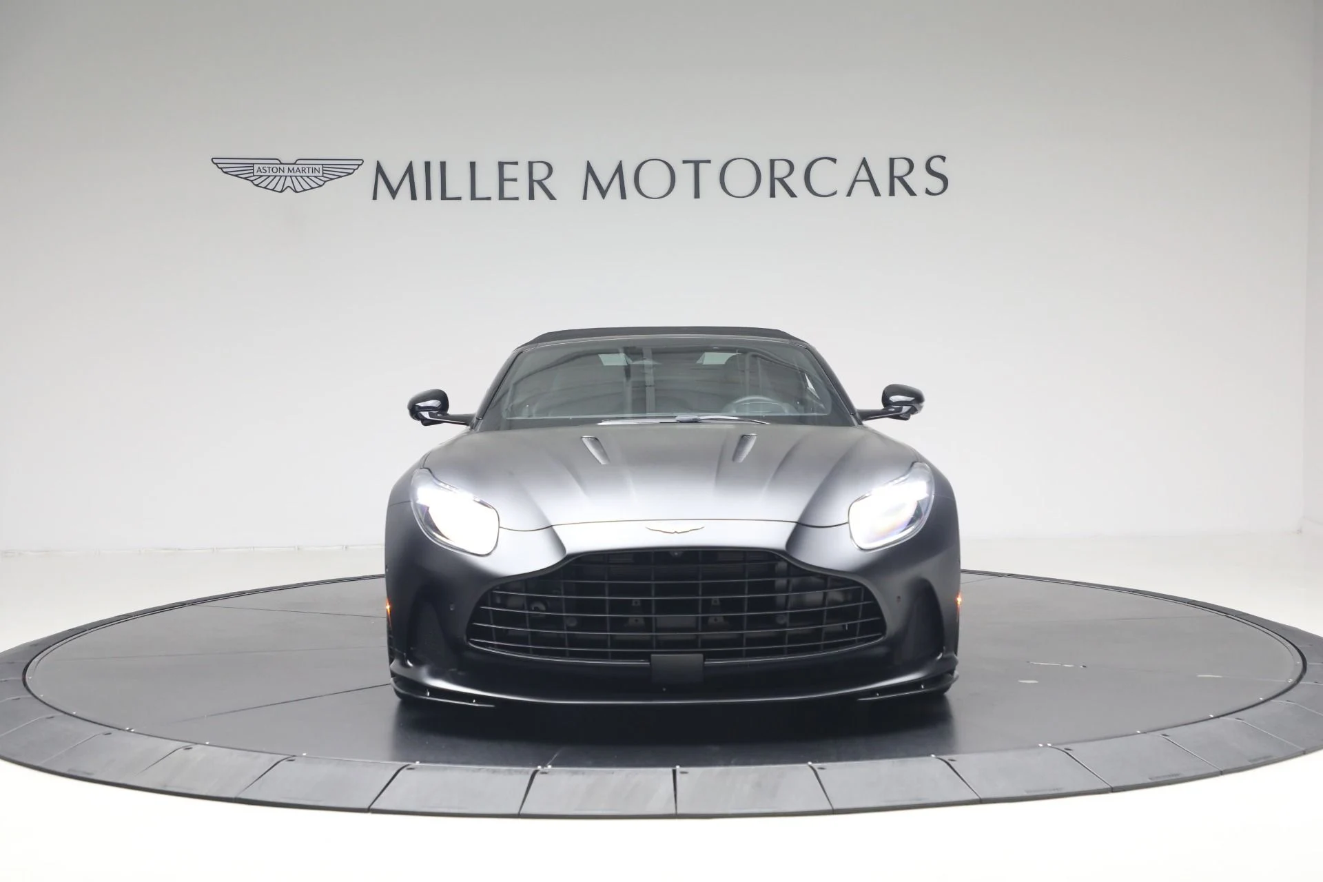 mph024_591562087_Used_2024_Aston_Martin_DB_12_Volante_1778012465_dba62f602d