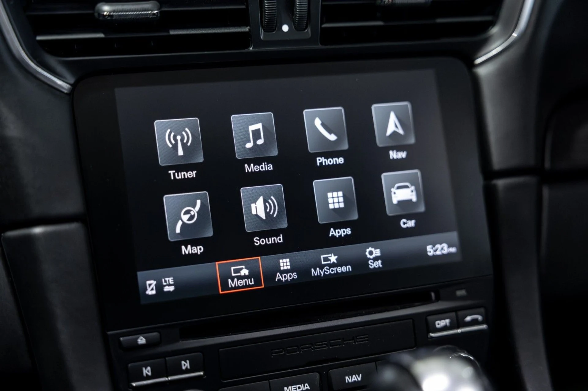 mph024_593553502_Ew_51882ef03c