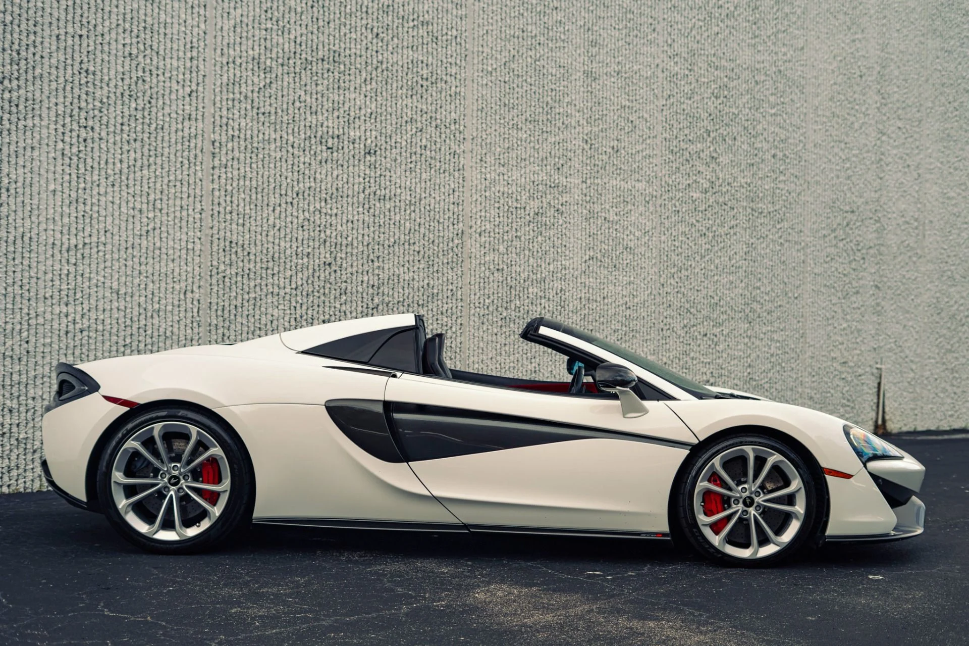 mph024_593995464_Used_2019_Mc_Laren_570_S_Spider_1779318587_224cf175f3
