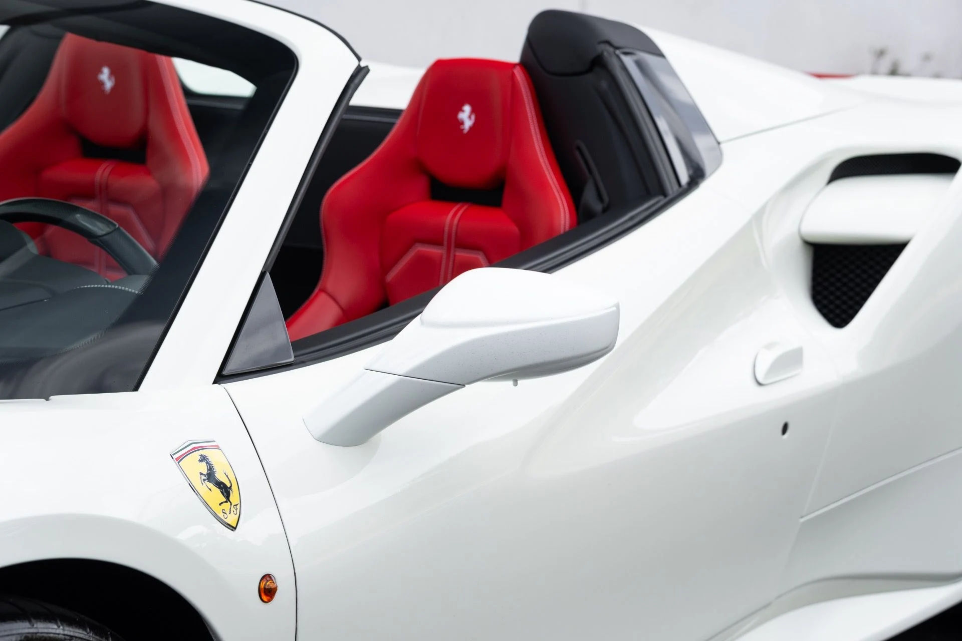 mph024_602444353_Used_2018_Ferrari_488_Spider_1779900992_d40b399184