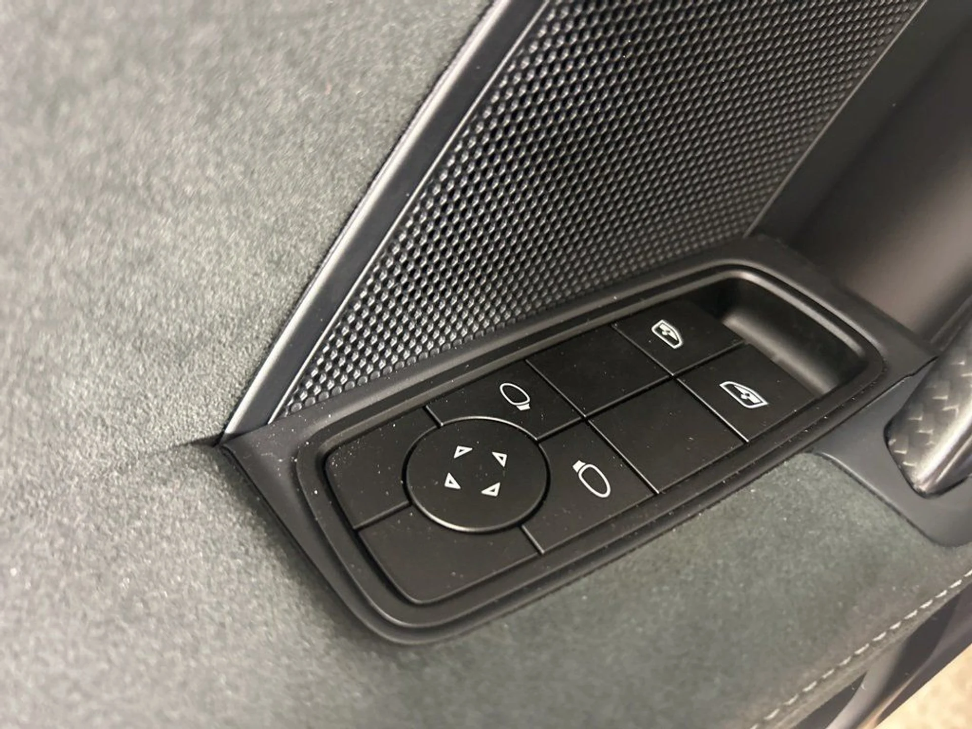 mph024_612315432_3c82fbd3ee928f37208023cdadd188f7_773e129557