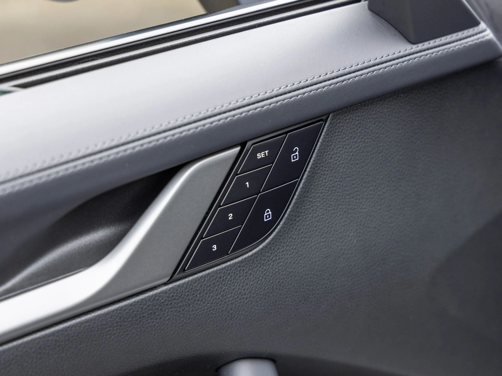 mph024_620200357_25_1fce347ee6