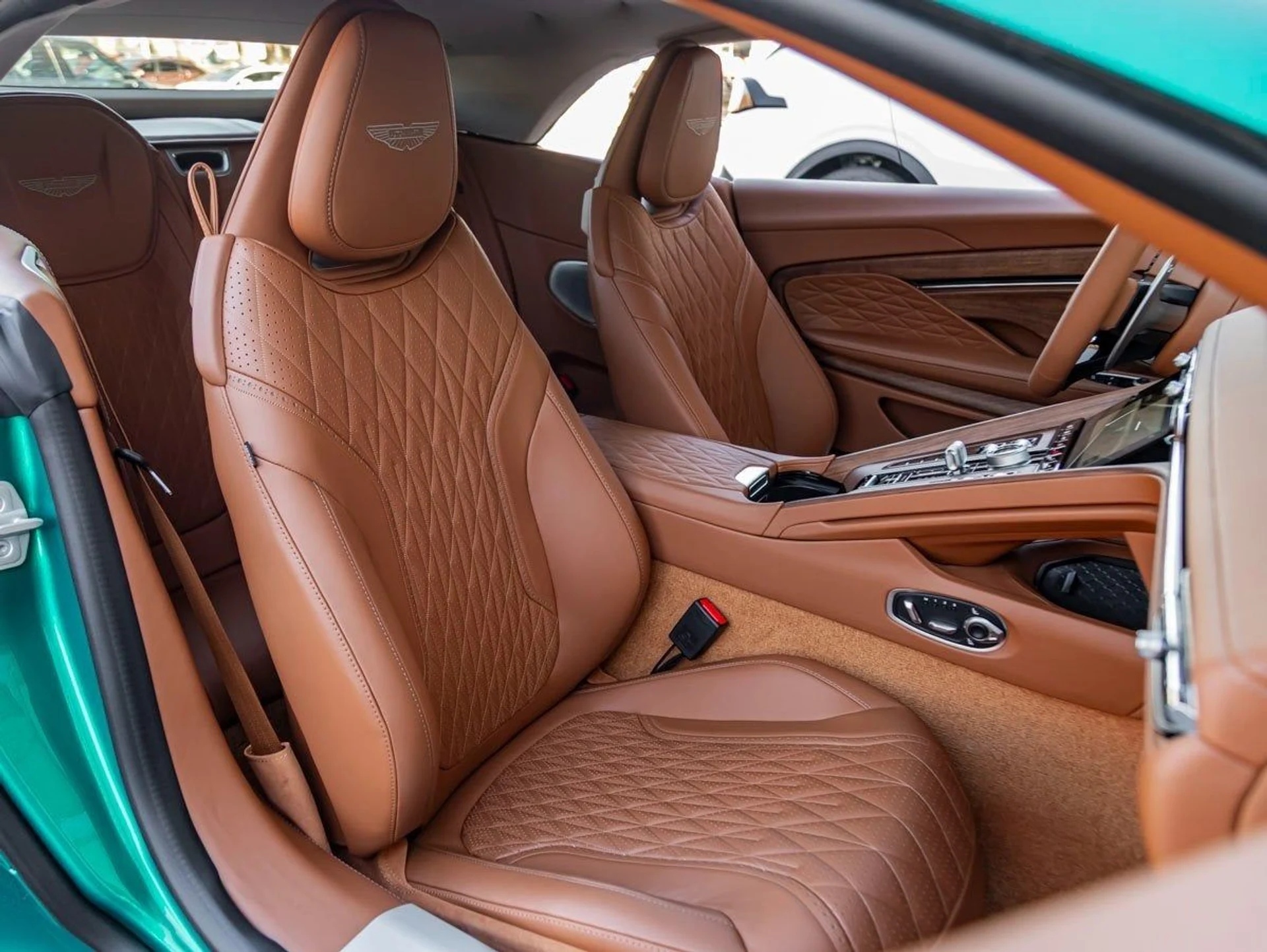 mph024_632802662_25_80c685656c