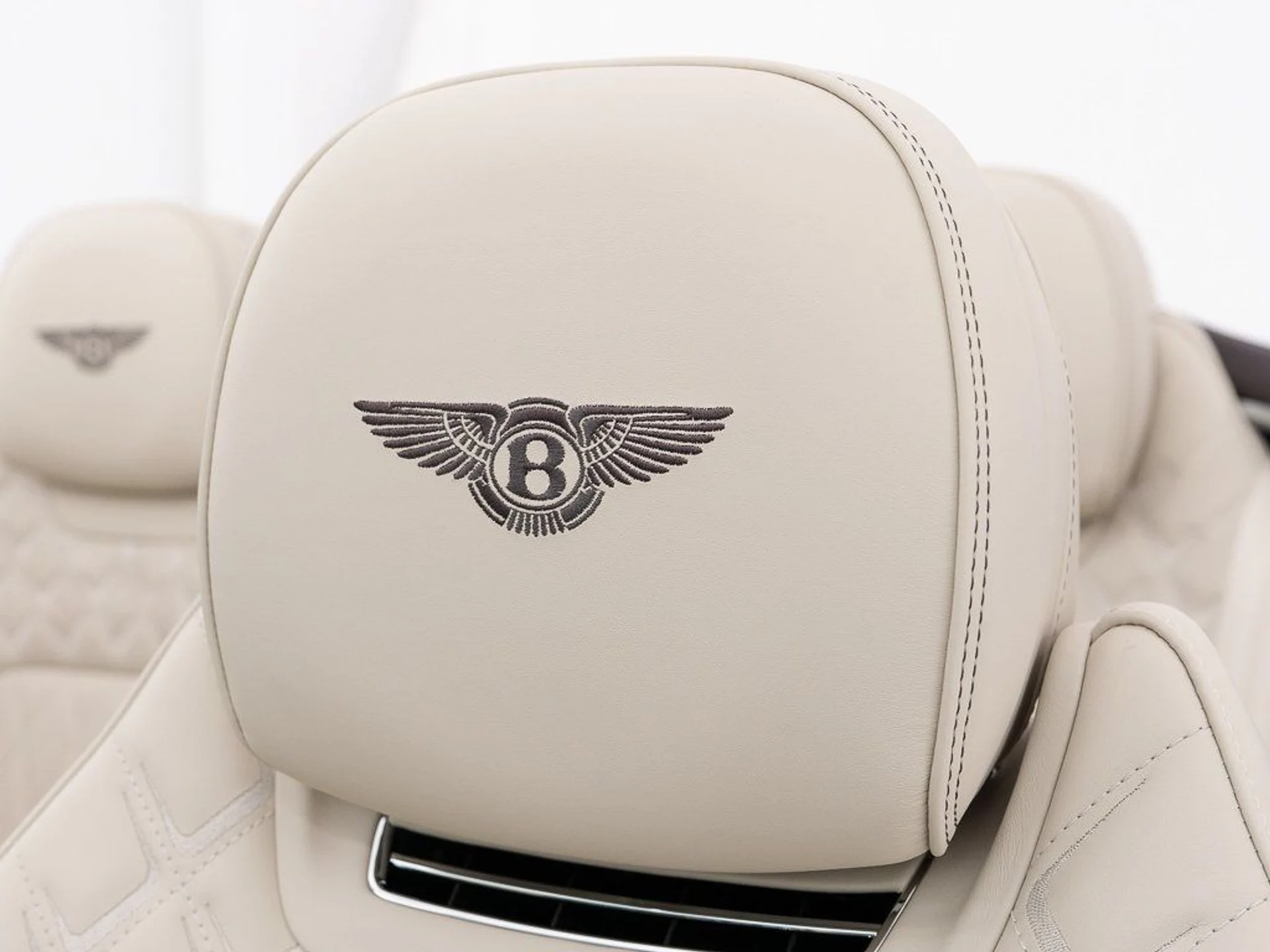 mph024_635696079_8b5183e5c6ffb54106599baf1295141a_344d077f4b