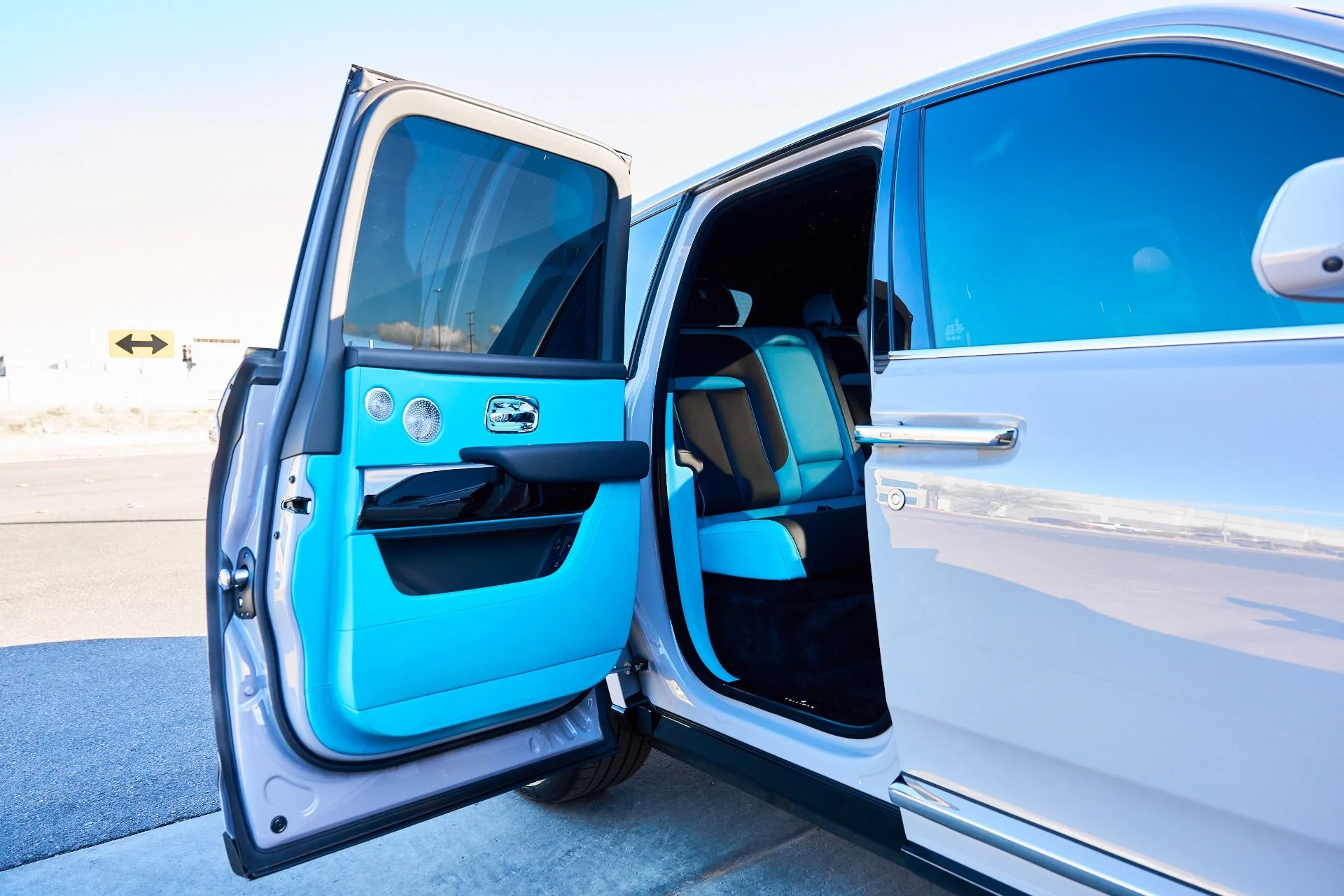 mph024_635718076_Used_2025_Rolls_Royce_Cullinan_Base_1767668761_6589280a10