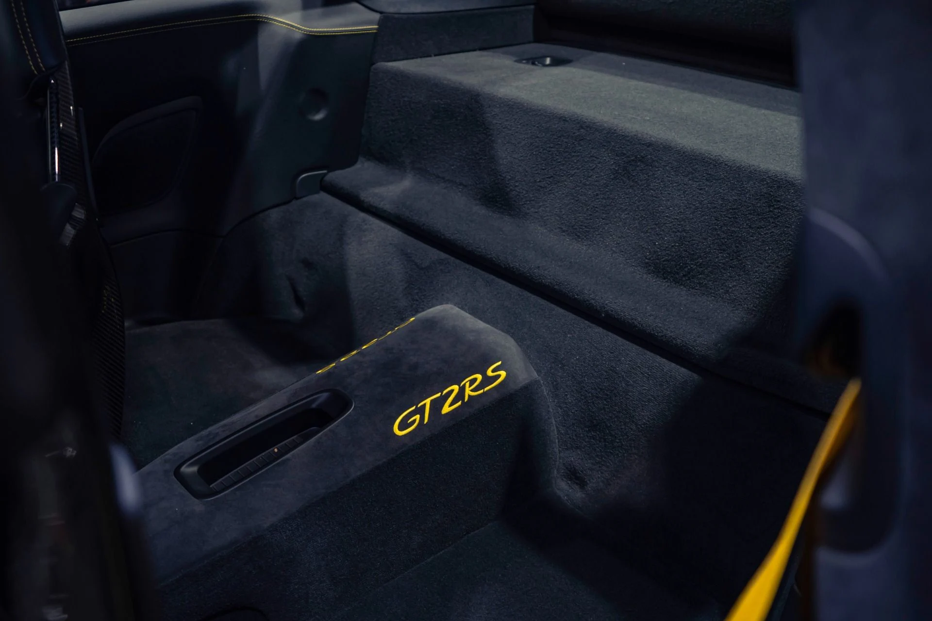 mph024_640548044_Used_2018_Porsche_911_GT_2_RS_1774897030_f9fc2e6020