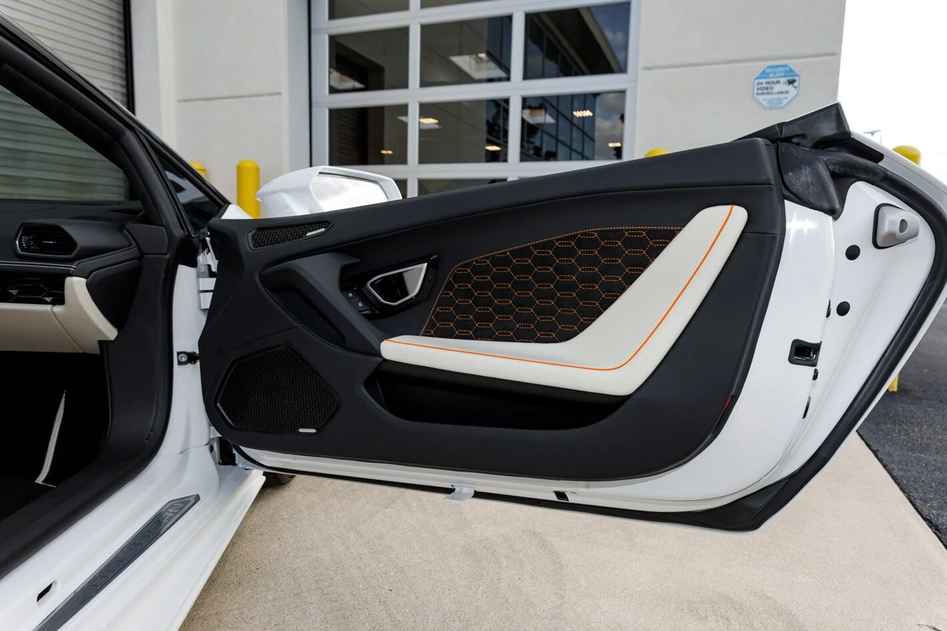 mph024_656699239_bc2fb13f1ebf18145b4cb6a3417d2cf2x_aca8306ffd