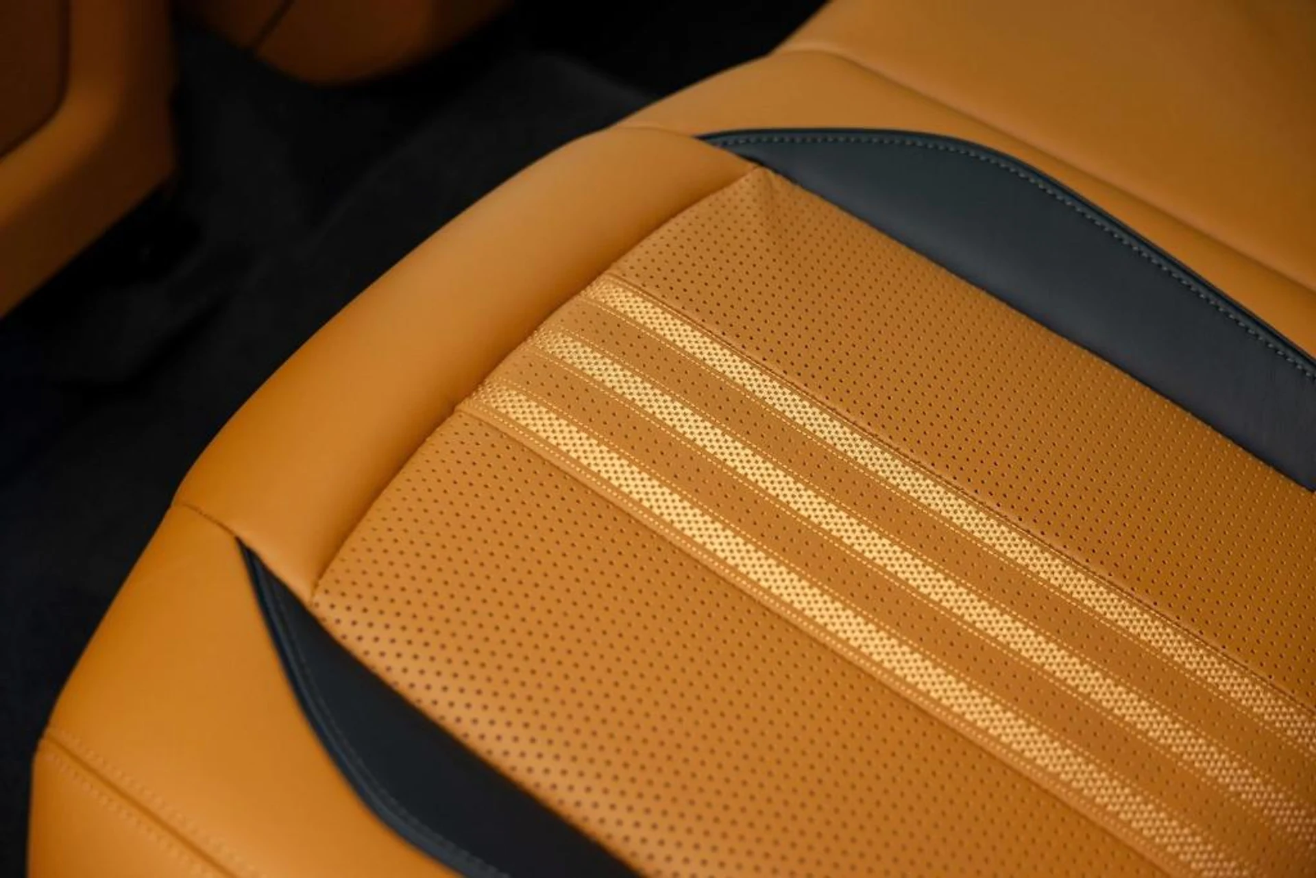 mph024_659225659_Zga_ATBA_wfs8xn3y_Eb_COS_2_L10_Lk_410b829152