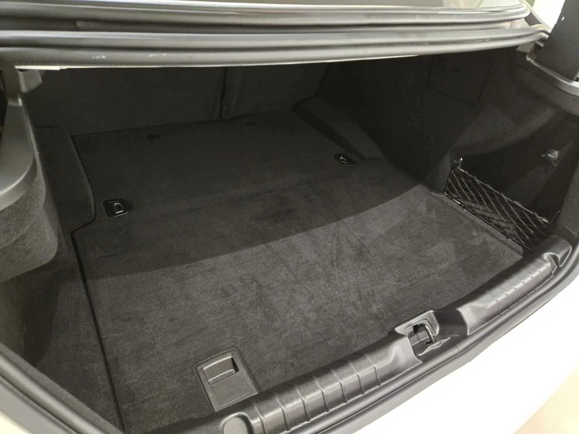 mph024_662283442_Used_2018_Maserati_Ghibli_1763108826_3f8533564f