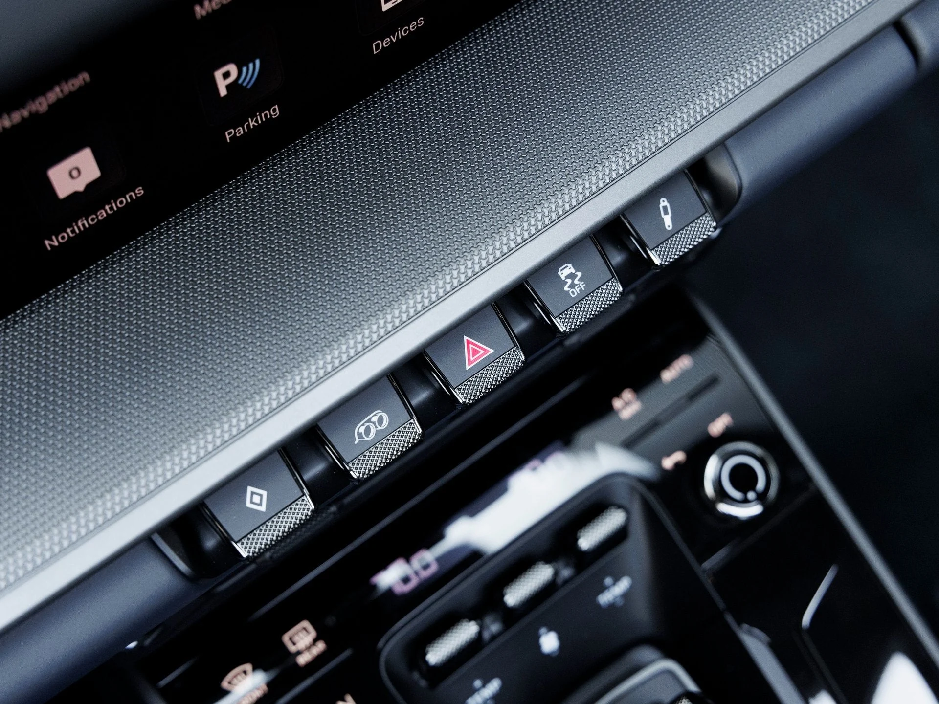 mph024_671666369_25_9f5a832aec