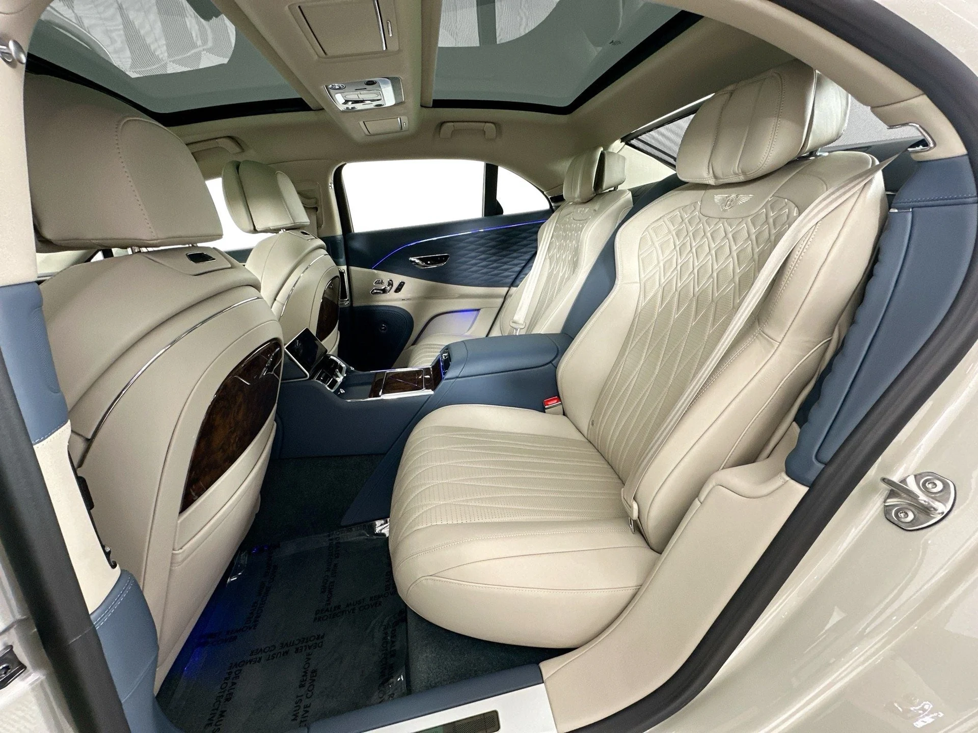 mph024_677663980_25_997338e2d2