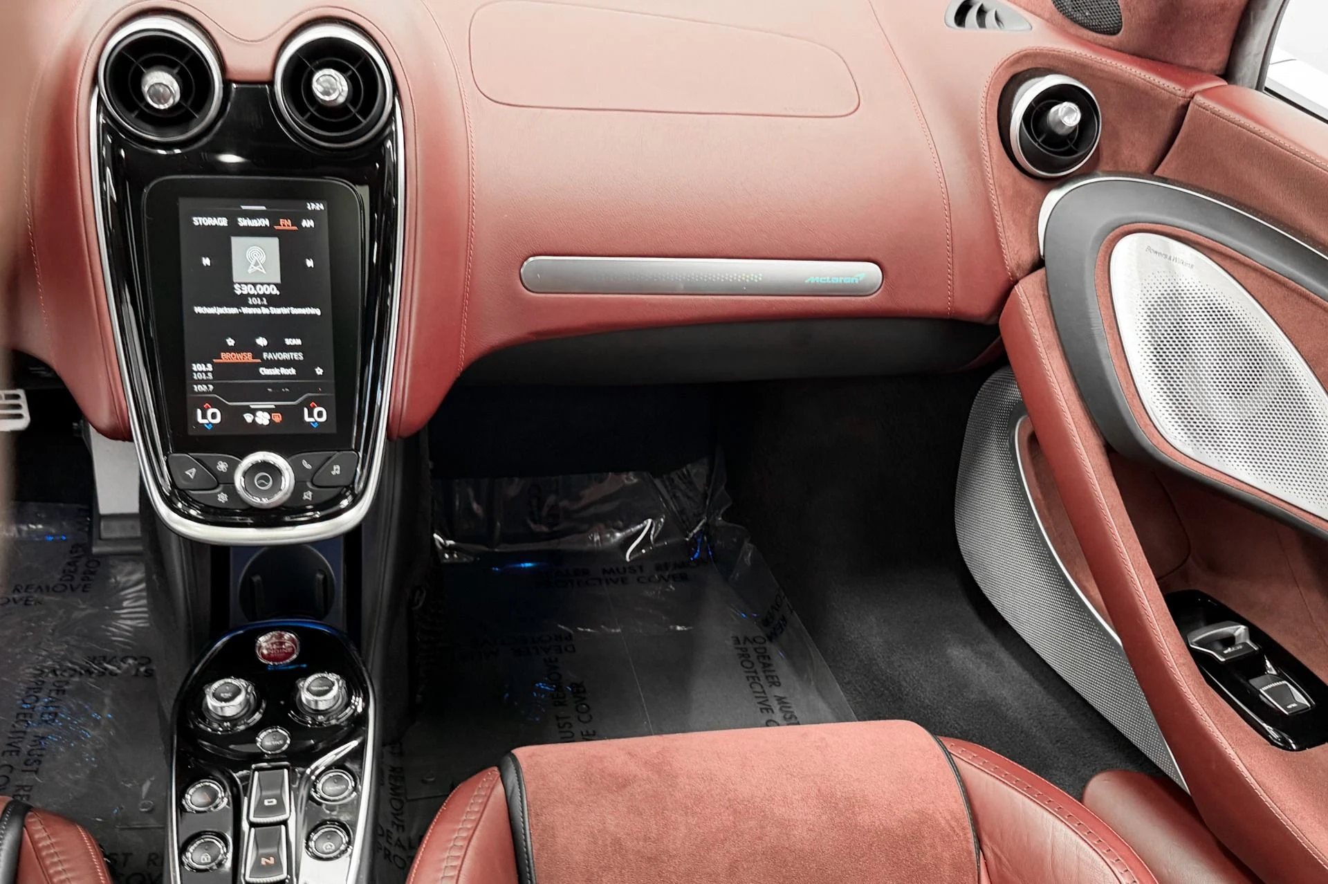 mph024_679350436_Used_2021_Mc_Laren_GT_Leather_and_Alcantara_Interior_Bowers_and_Wilkins_Audio_1785172366_1541bf2037