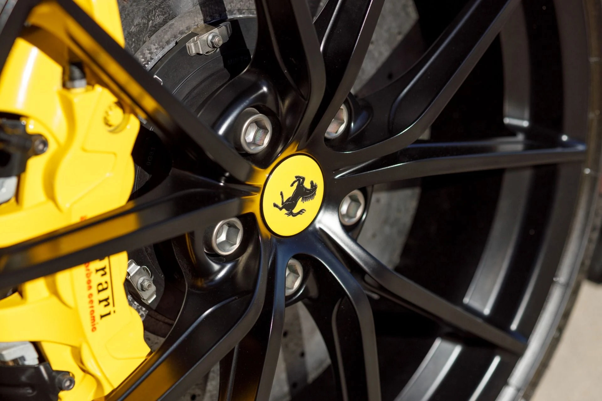 mph024_684127566_Used_2020_Ferrari_488_Pista_1765914948_2060e323d5