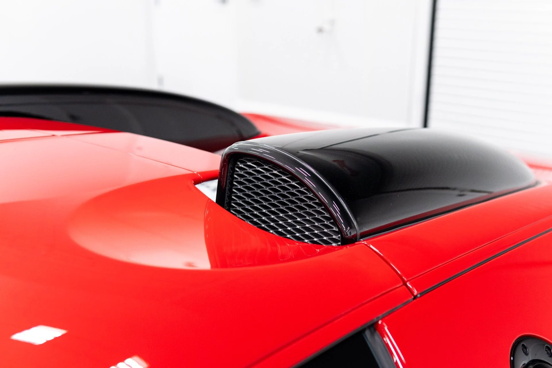 mph024_685327843_Used_2008_Bugatti_Veyron_164_1769463944_0a13fca3de