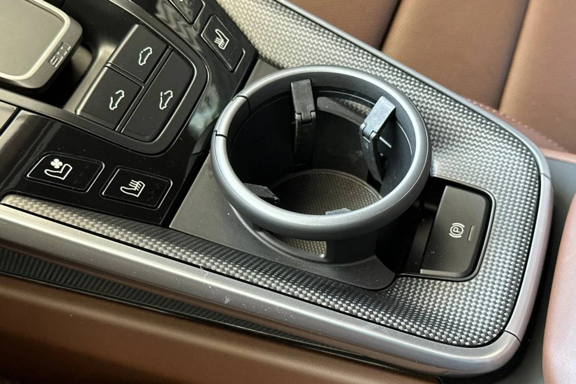 mph024_688024465_1280_387b17fe77