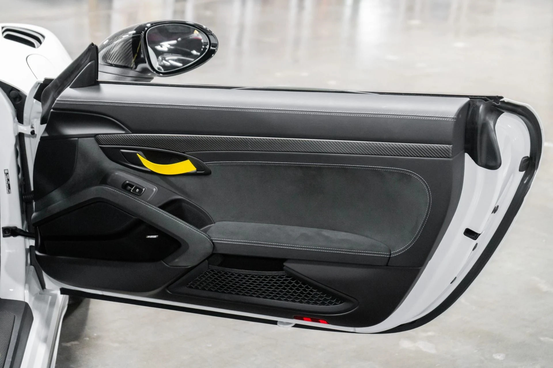mph024_699210571_Used_2023_Porsche_718_Cayman_GT_4_RS_Weissach_1757357596_7c8751ee00