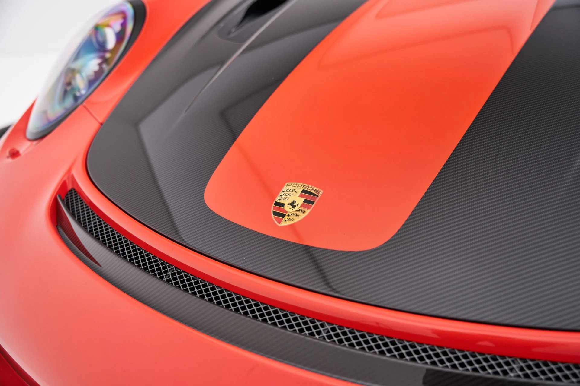 mph024_700283083_Used_2018_Porsche_911_GT_2_RS_1792687123_0041fd6056