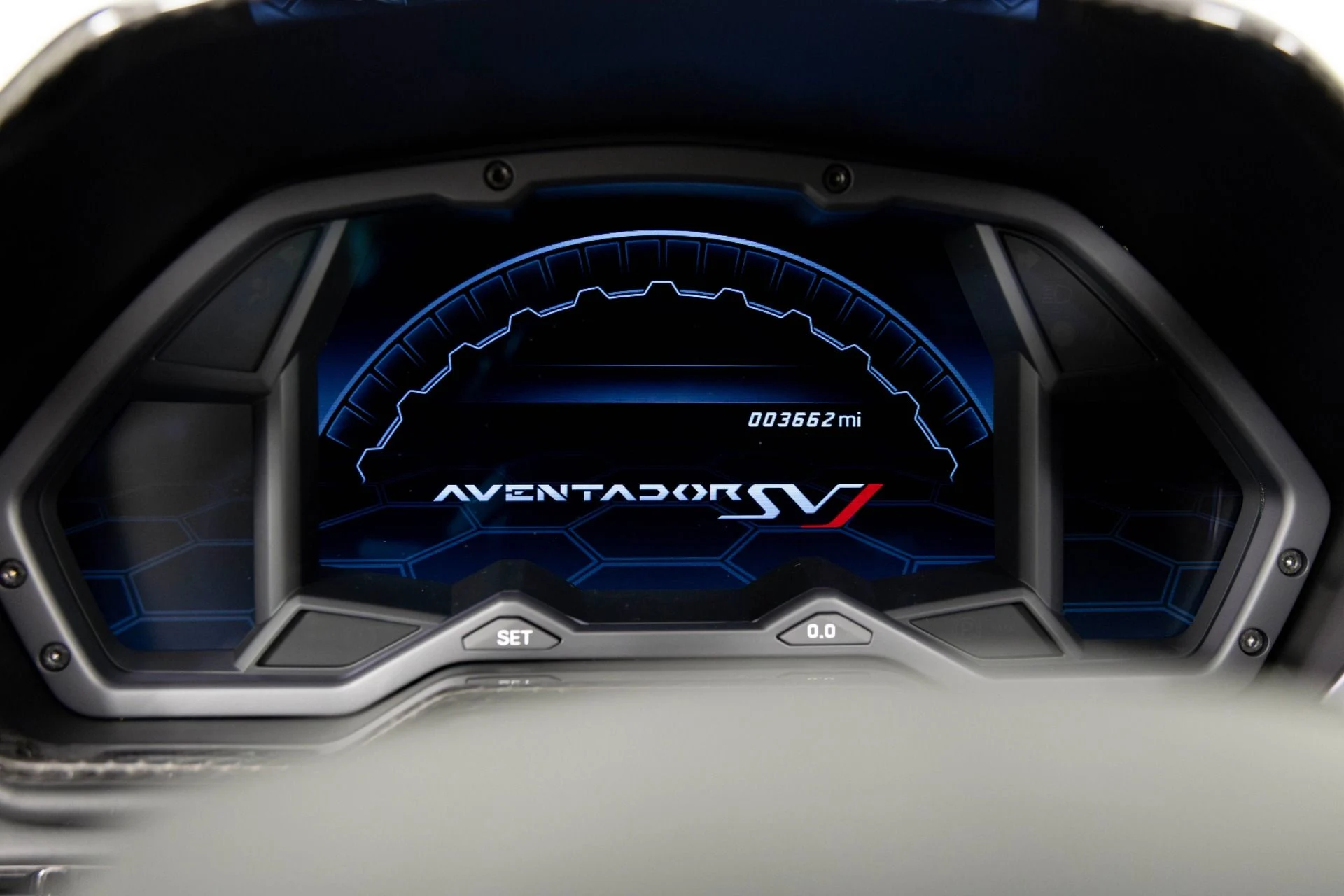 mph024_700963050_Used_2020_Lamborghini_Aventador_SVJ_1759430110_1001cc6d5b