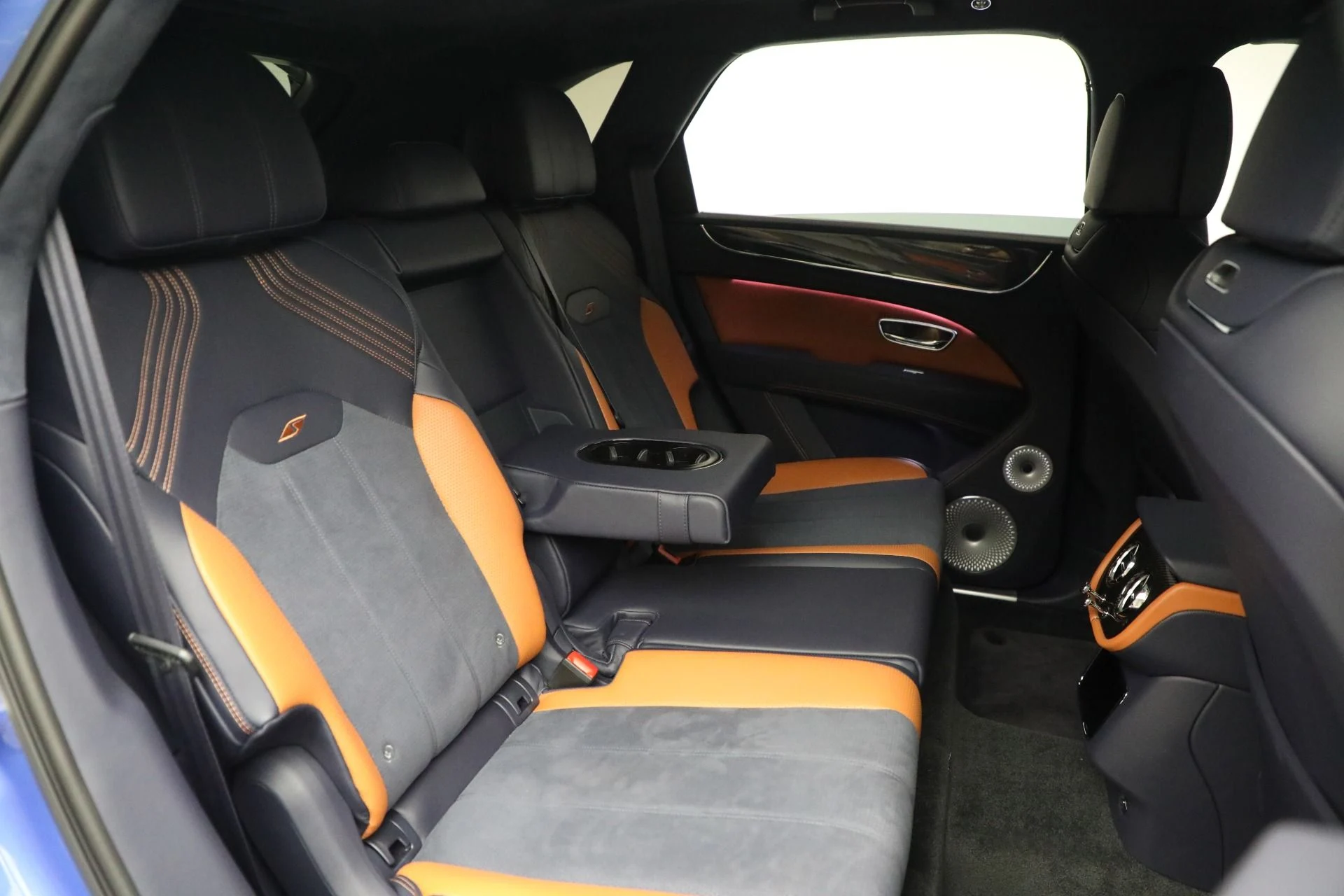 mph024_701627815_Used_2024_Bentley_Bentayga_S_V8_8dc64b2aeb