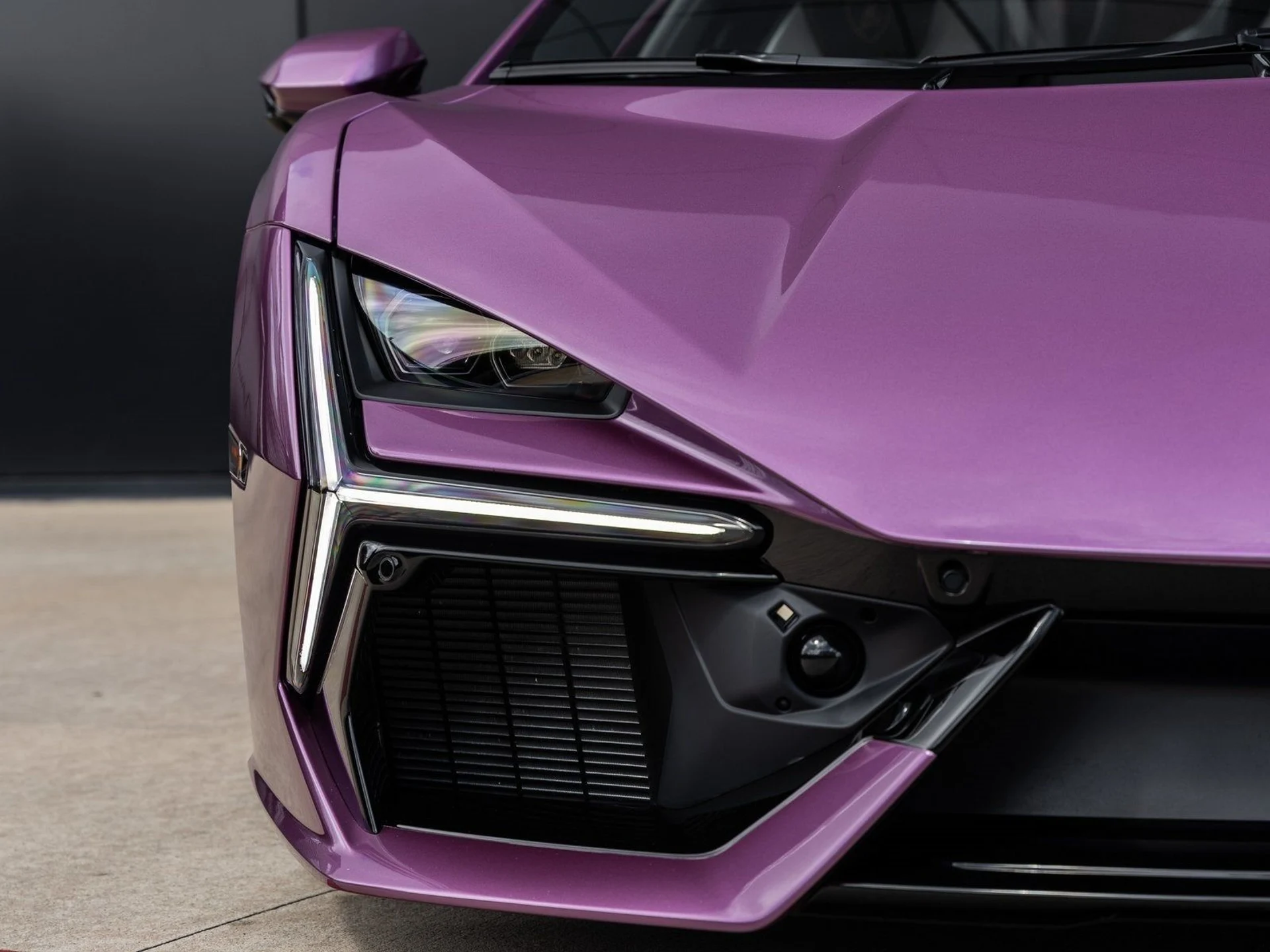 mph024_704462230_25_e03eeaff11