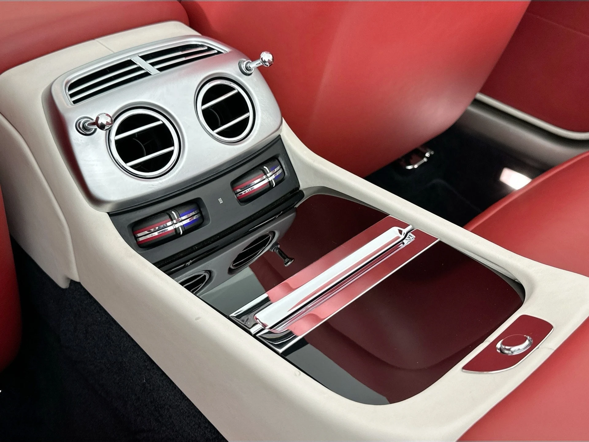 mph024_708681865_25_9cf552db87