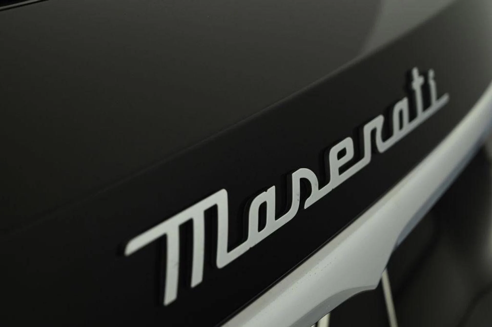 mph024_708852138_new_2025_maserati_grecale_awd_11350_22975645_24_1024_04ee544154