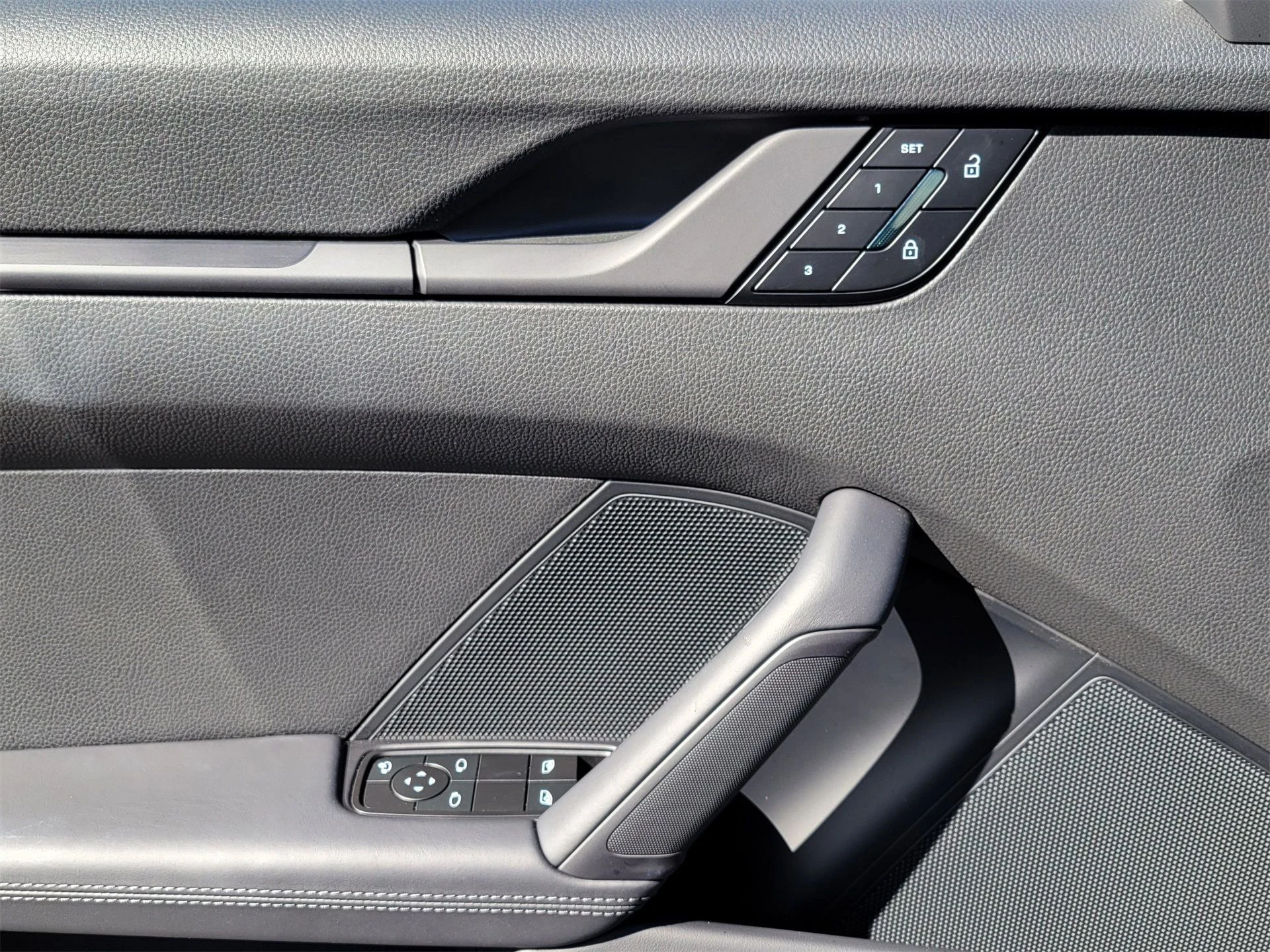 mph024_709104887_f08e431de47595caa039440b14a58bc3_025e28ad79