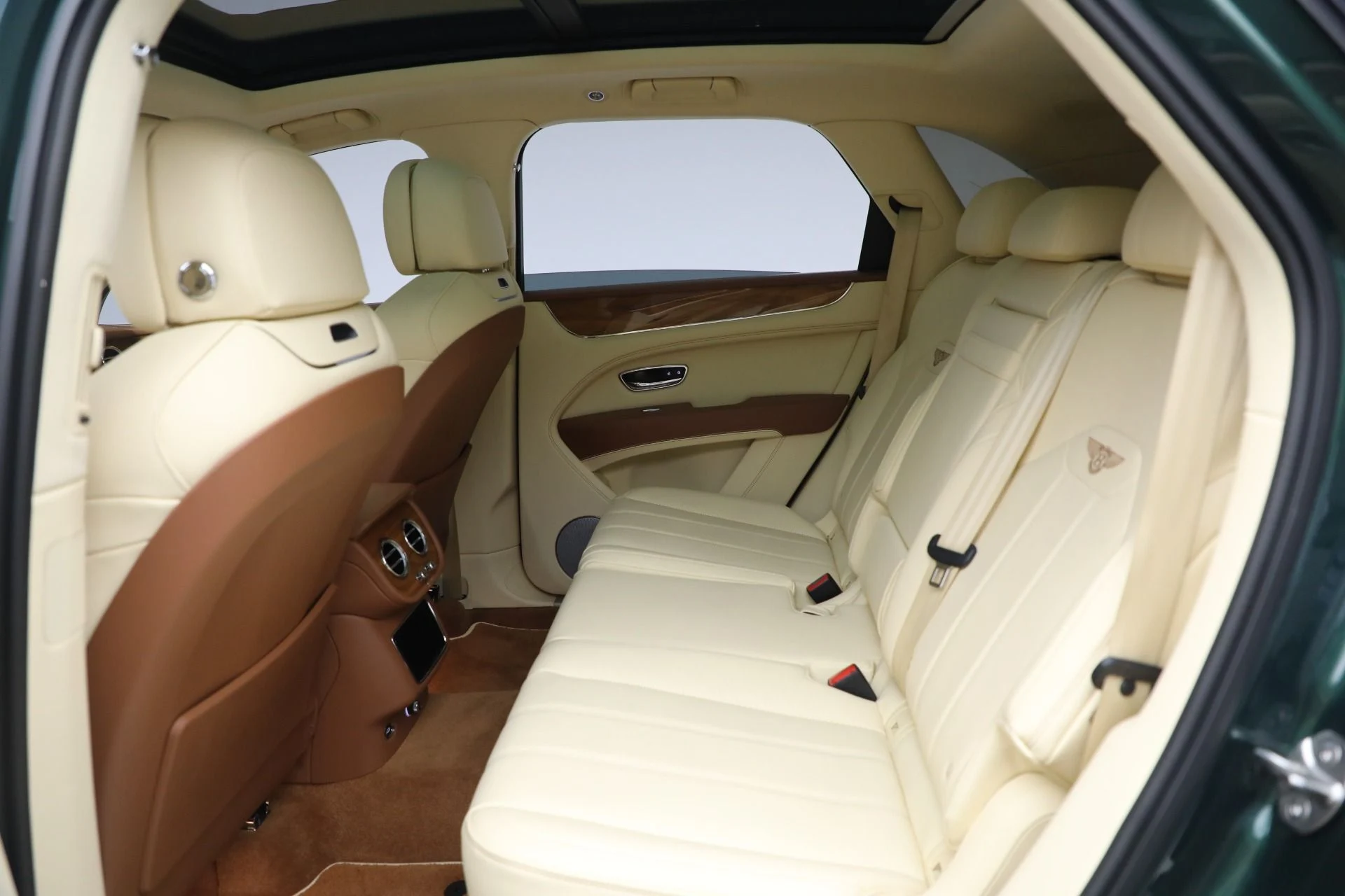 mph024_712764185_Used_2023_Bentley_Bentayga_V8_d3af3e39e8