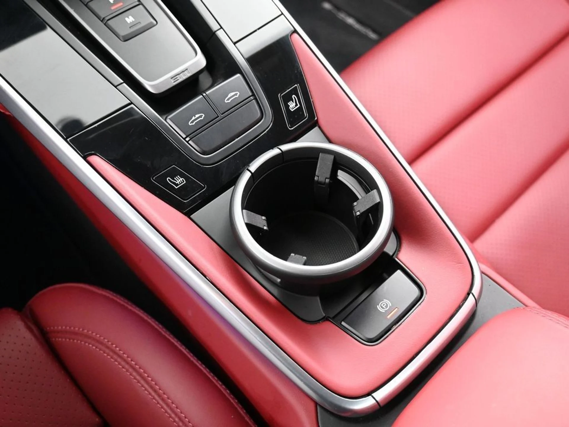 mph024_718918284_image_24_12ace79b0f