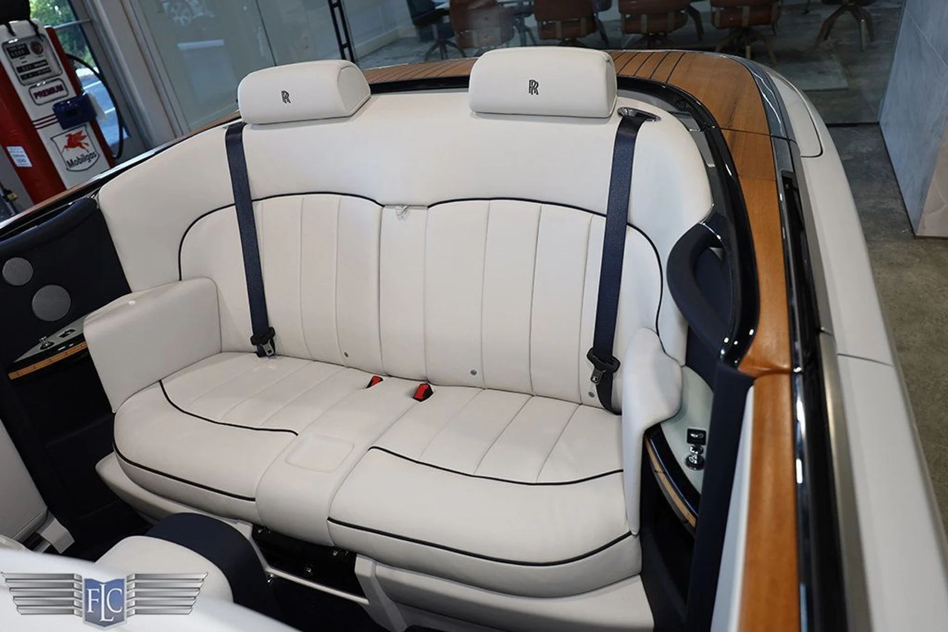 mph024_719468751_used_2017_rolls_royce_phantom_dropheadcoupe_9689_22945304_25_1024_59b3ea6945