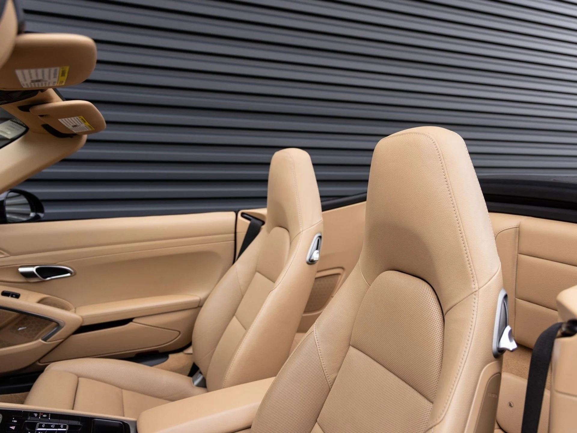 mph024_720635689_25_e39ae69440