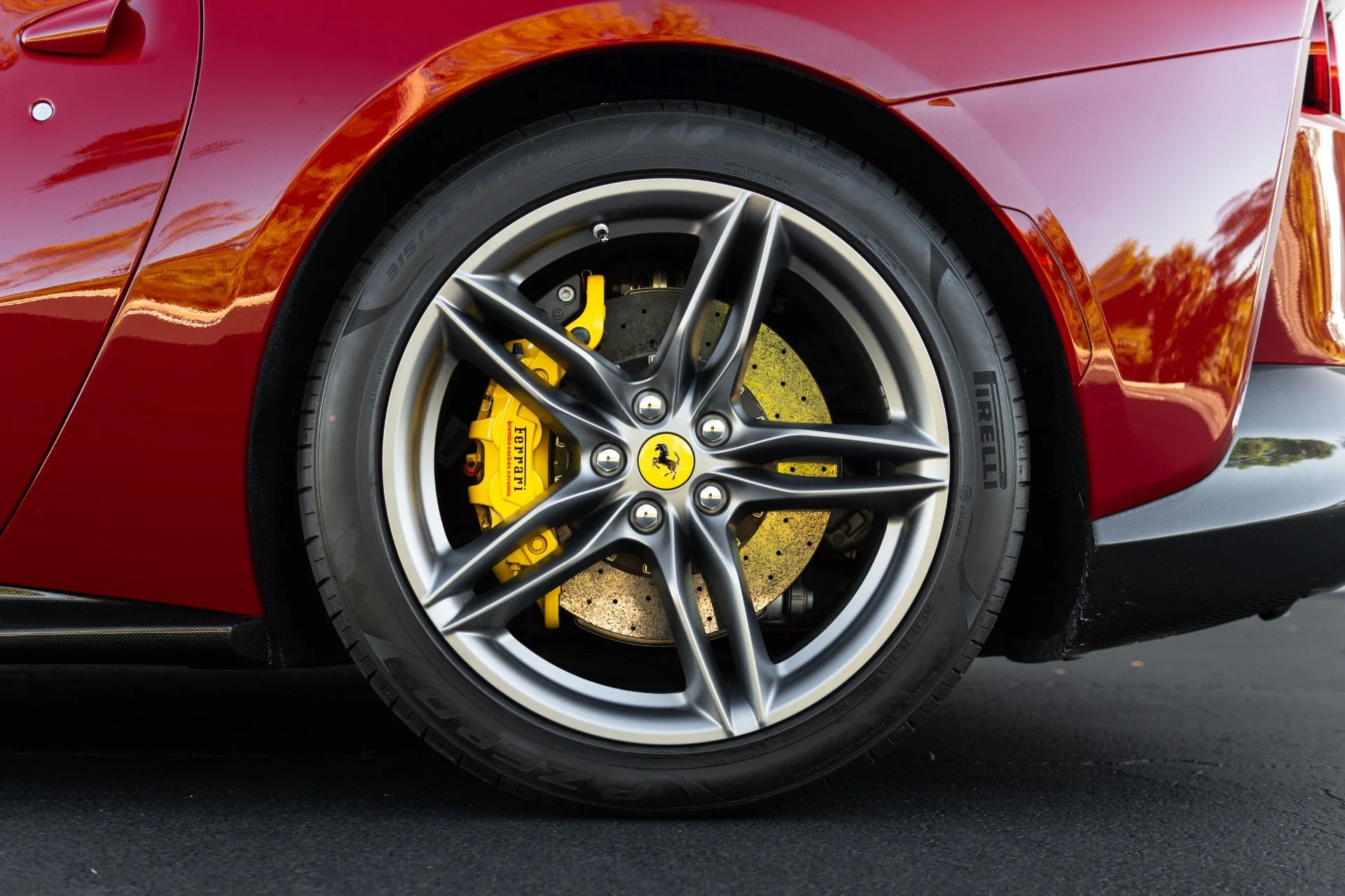 mph024_721433750_Used_2023_Ferrari_812_GTS_1767886631_ab4dc84461