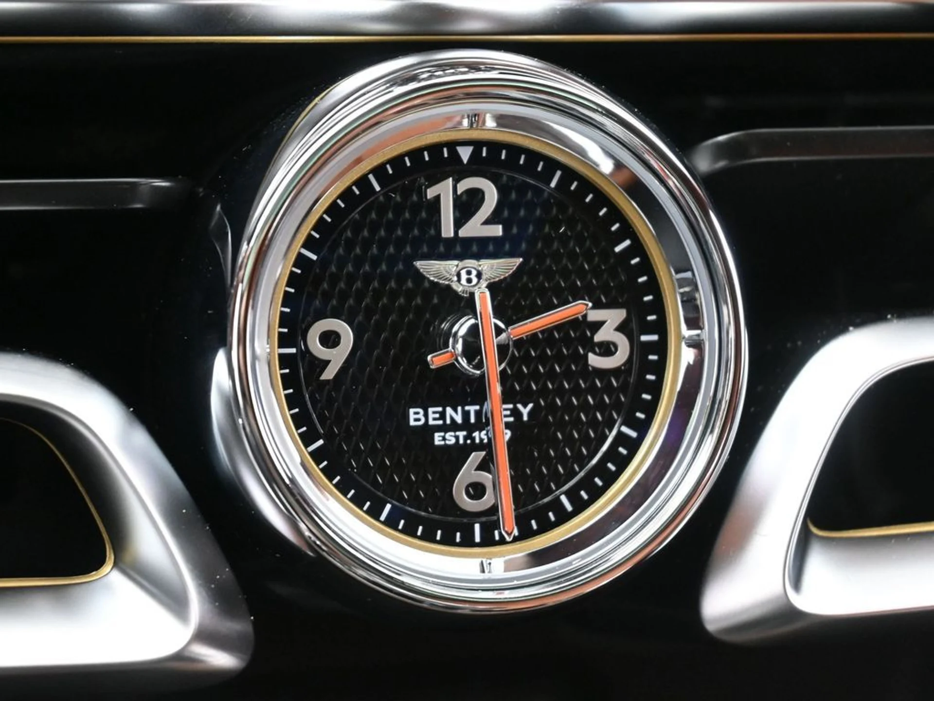 mph024_732903298_d55a9783f5dedc00101be35fb86eb3dcx_44fff97794