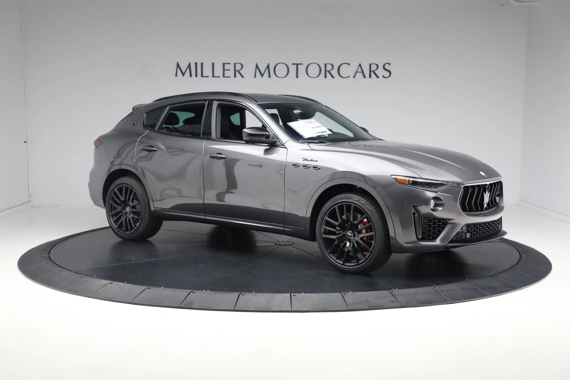 mph024_753742721_New_2024_Maserati_Levante_Modena_Ultima_c2e4648855
