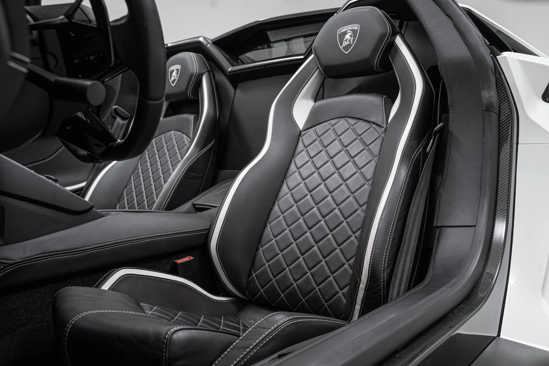 mph024_760837713_Used_2019_Lamborghini_Aventador_LP_740_4_S_Roadster_1758210242_d5ffcd5576