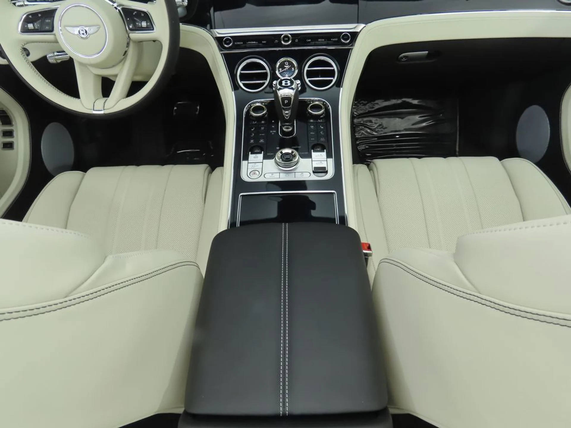 mph024_763531492_new_2025_bentley_continental_gtblackeditionconvertible_8119_22910189_25_1024_077b632956