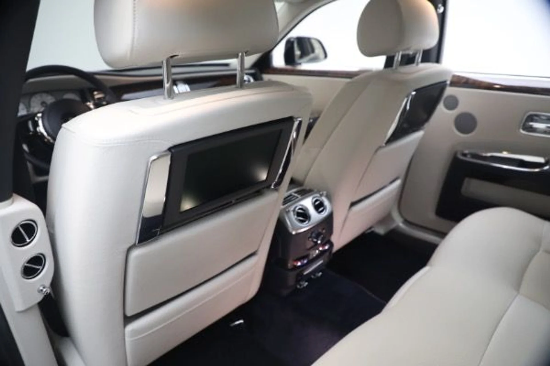 mph024_766273226_Used_2014_Rolls_Royce_Ghost_8826157bfc
