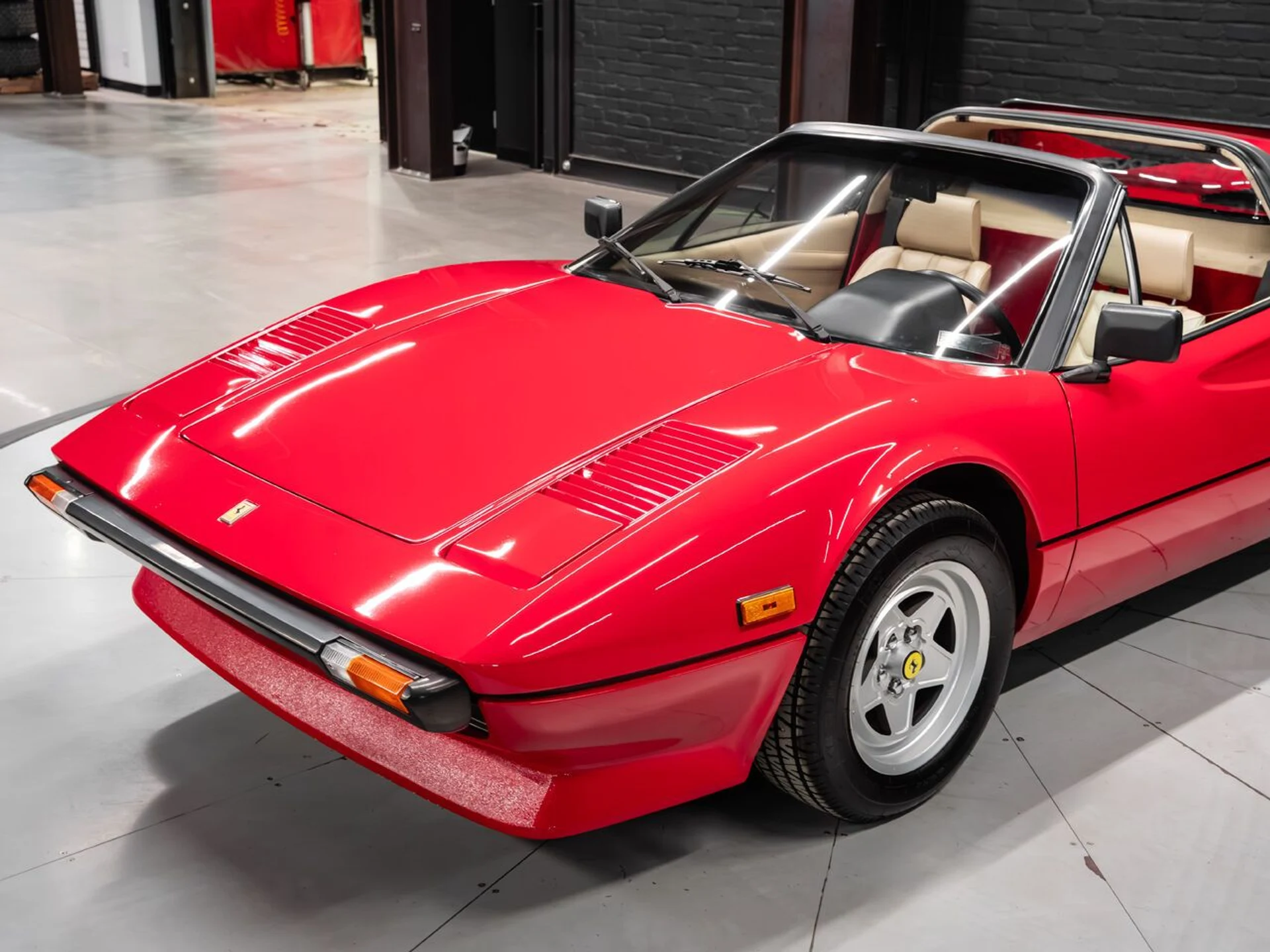 mph024_775637726_ferrari_308_gtsi_1982_226dc219aa