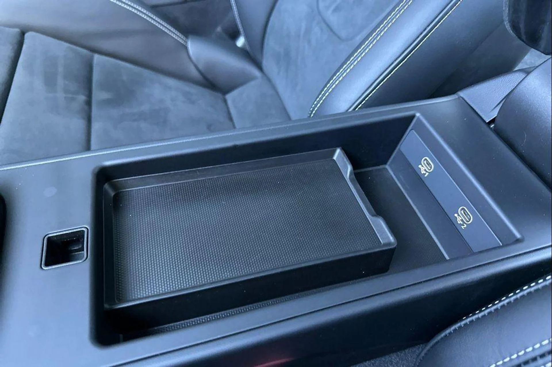 mph024_779416806_esto_G_Ze_D396_D_FGH_A098_NL_Xv_E_20cf55015b