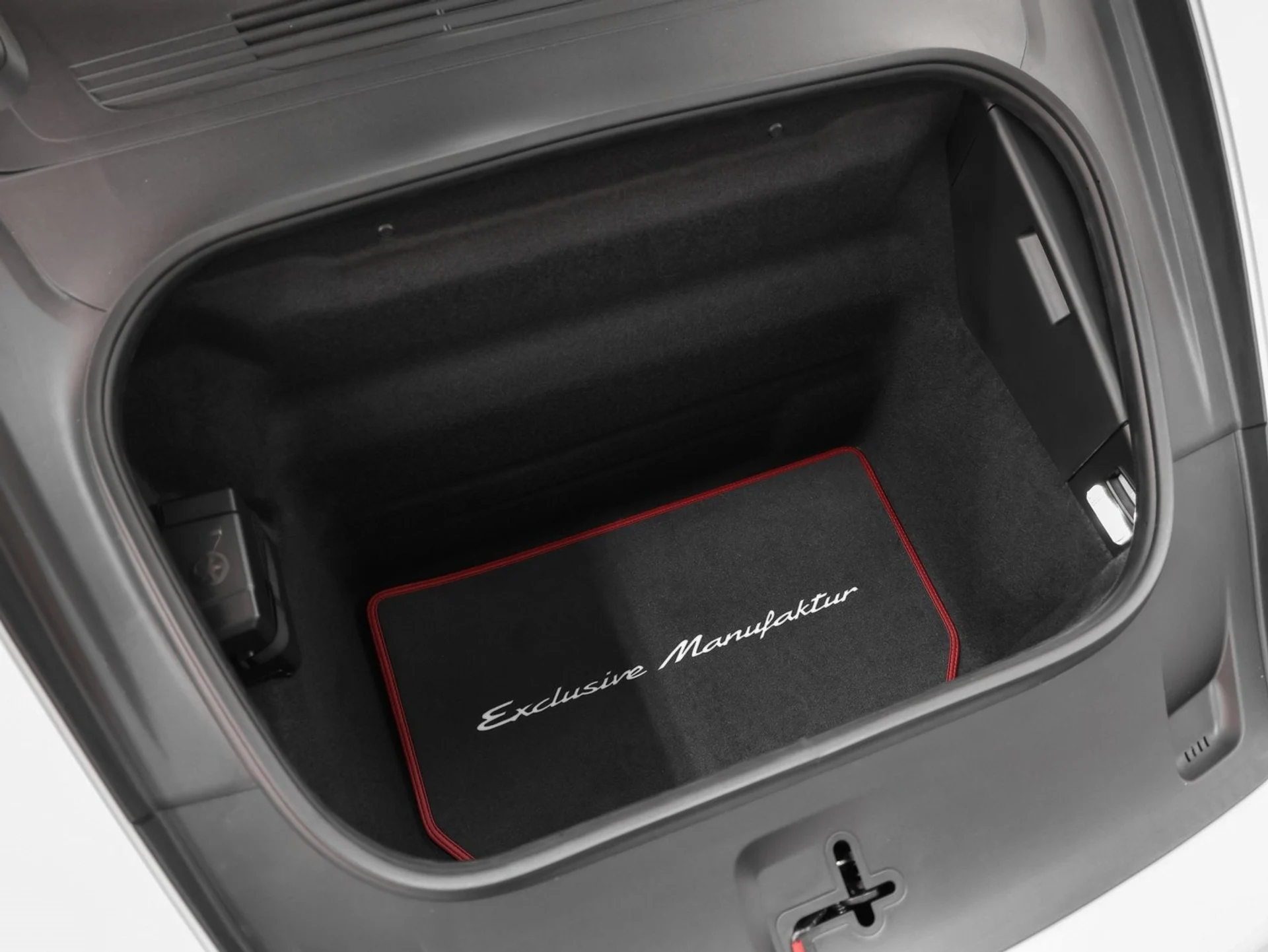 mph024_780047868_25_38608cc41d