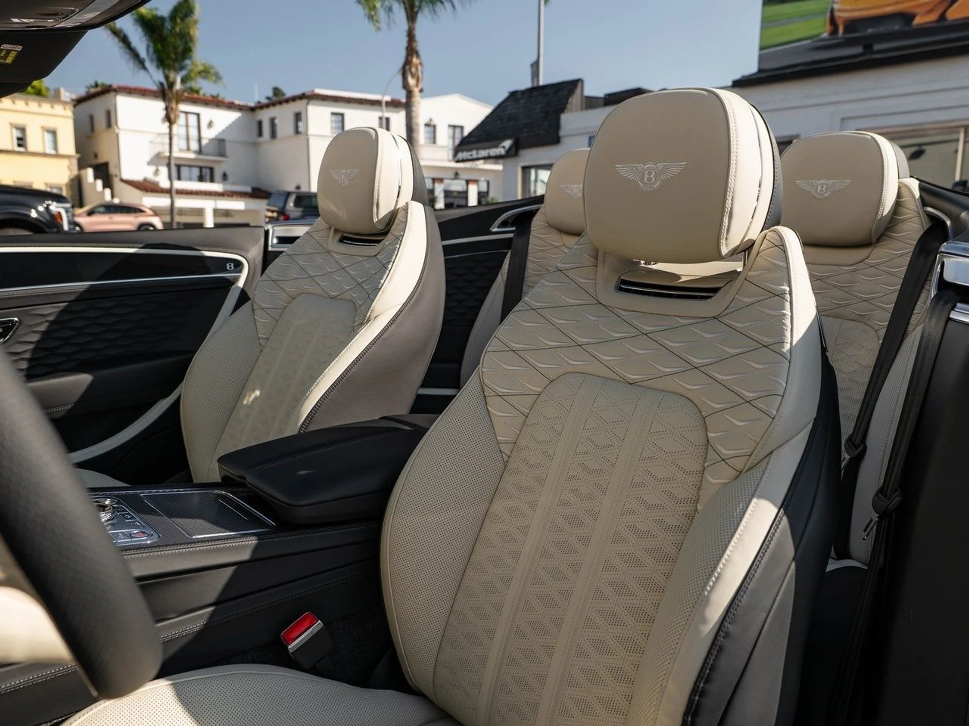 mph024_782114749_03b4bdaaefc3027736c11761bad00fd7x_018d1c6b97