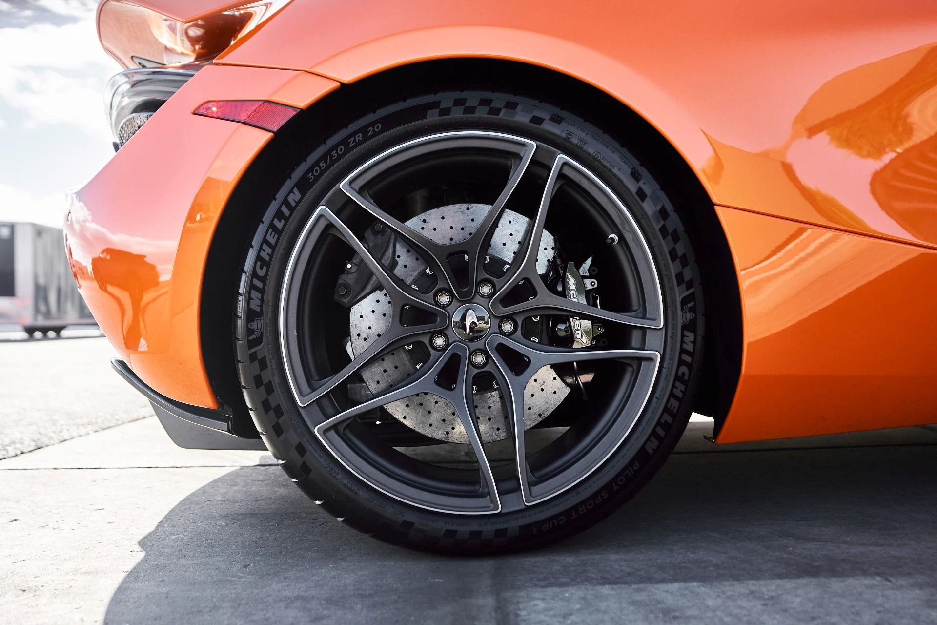 mph024_785296114_Used_2018_Mc_Laren_720_S_Performance_1764955123_0112ea02bb