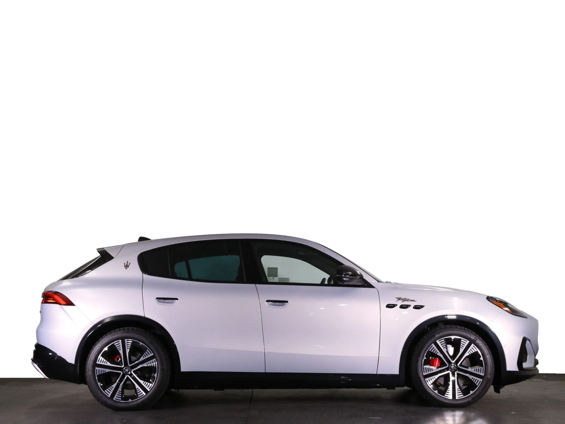 mph024_787097473_New_2025_Maserati_Grecale_Folgore_1738220103_9c39fb7a52